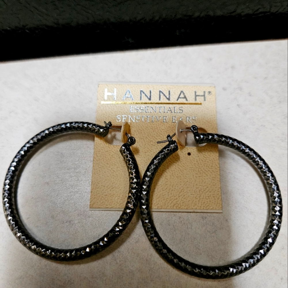 Rarely Used Hannah Essentials Sensitive Ears Lightweight 2 inch Hoop Earrings